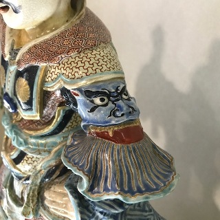 獅子乗り鐘馗像 | 三宅美術館